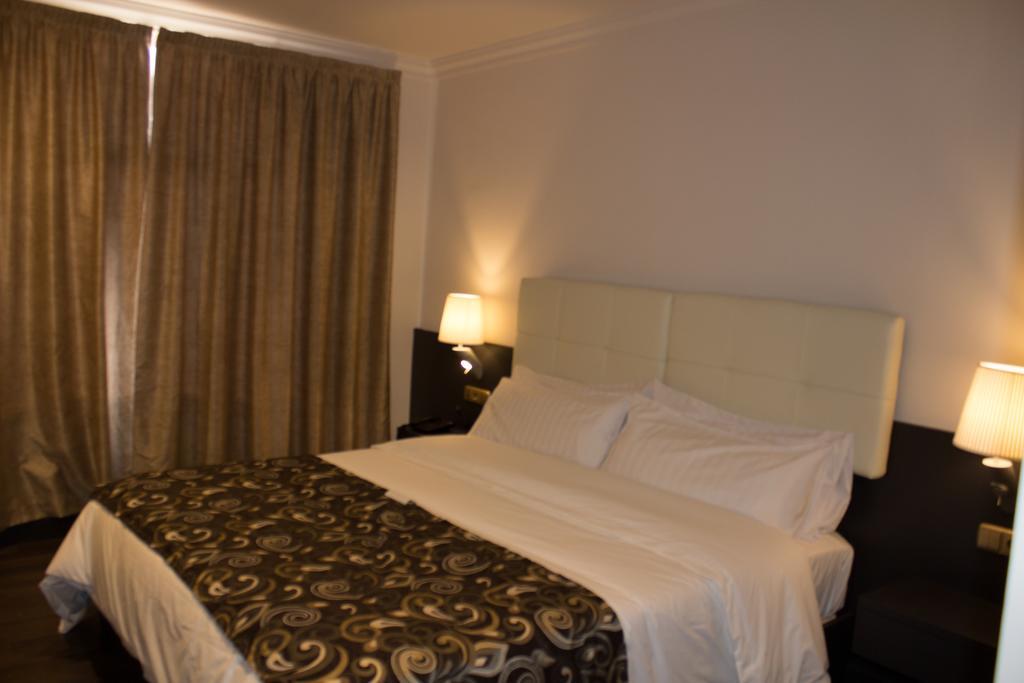 Avent Verahotel Zewnętrze zdjęcie