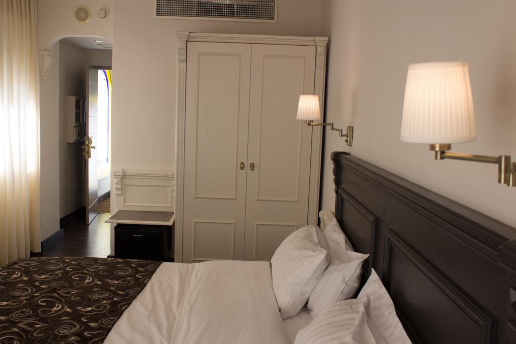Avent Verahotel Zewnętrze zdjęcie