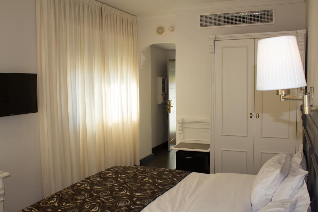 Avent Verahotel Zewnętrze zdjęcie